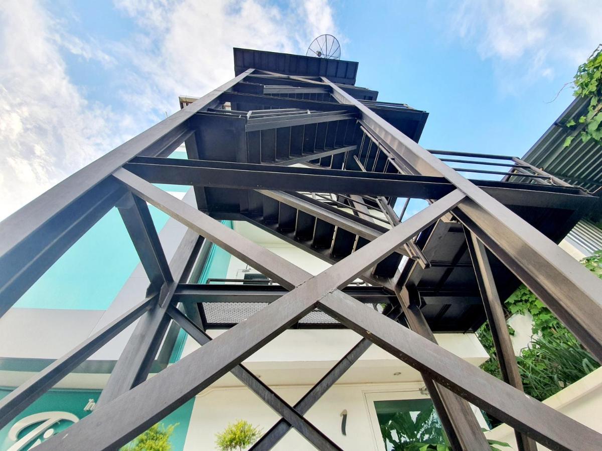 Tiny Krabi Hotel 2*